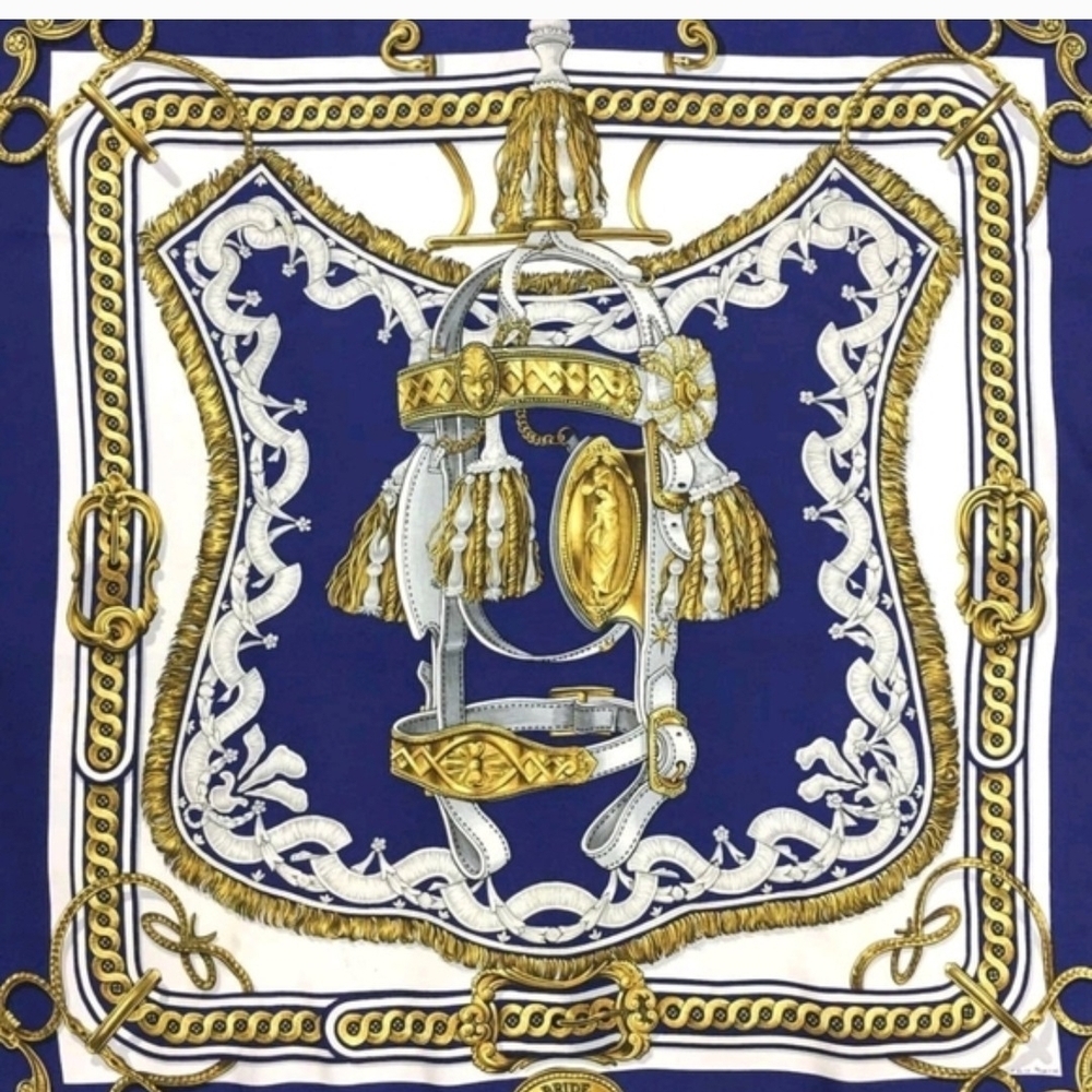 HERMÈS BRIDE DE COUR SILK SCARF CARRÉ 90 NAVY GOLD VINTAGE + HARD BOX - Picture 6 of 8